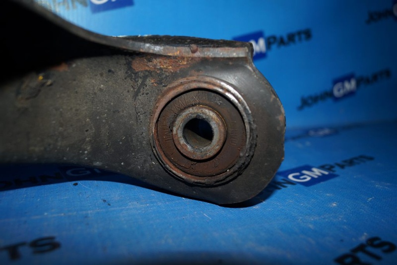 картинка Рычаг передний нижний правый 15777768 Chevrolet Blazer от магазина JohnGMparts