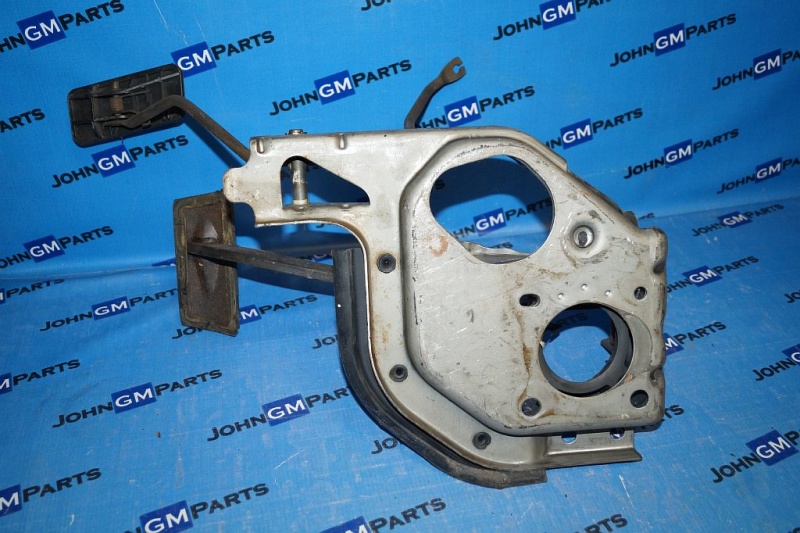 картинка Педальный узел 15188770 Chevrolet Tahoe GMT800 от магазина JohnGMparts