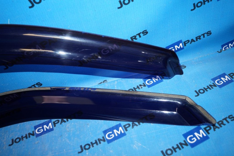 картинка Ветровики передние Chevrolet Tahoe GMT800 от магазина JohnGMparts