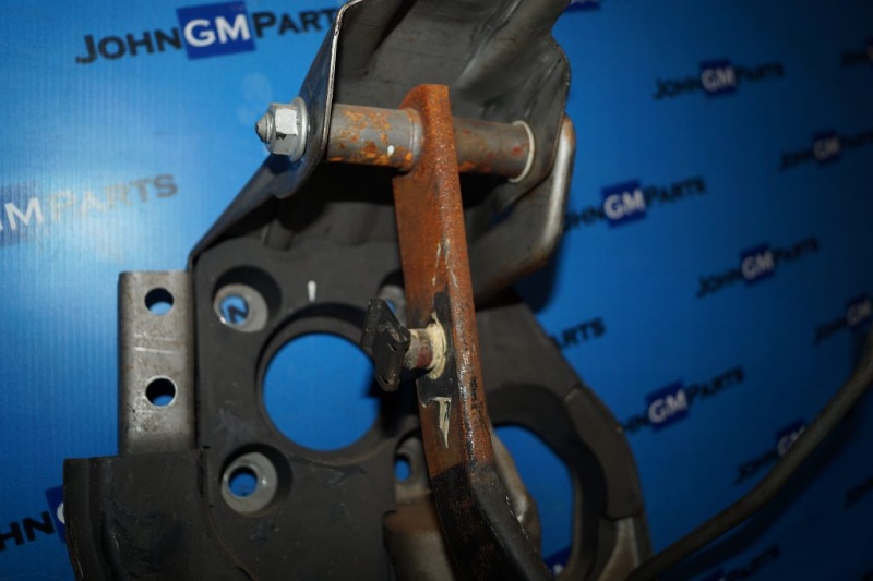 картинка Педальный узел 15188770 Chevrolet Tahoe GMT800 от магазина JohnGMparts