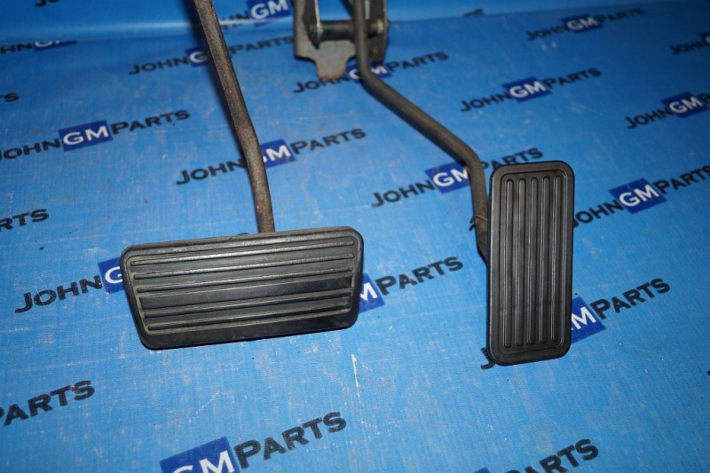 картинка Педальный узел 15188770 Chevrolet Tahoe GMT800 от магазина JohnGMparts