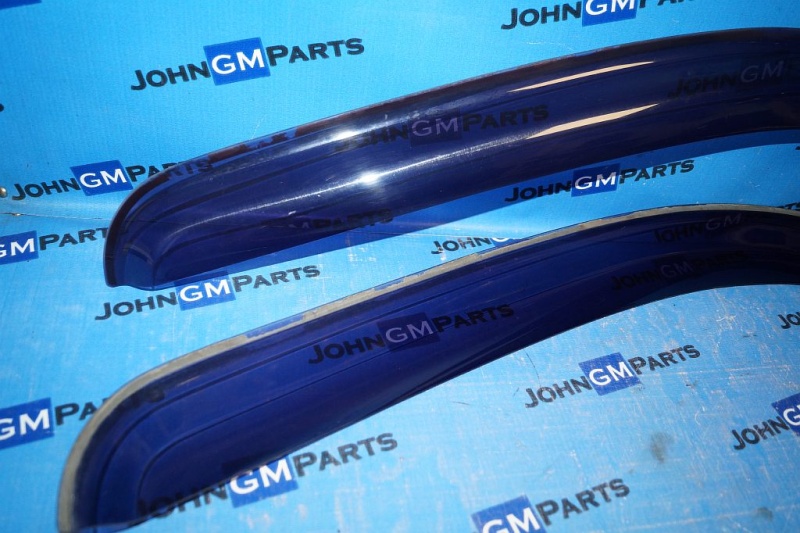картинка Ветровики передние Chevrolet Tahoe GMT800 от магазина JohnGMparts