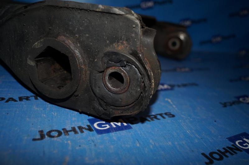 картинка Рычаг передний нижний правый 15777768 Chevrolet Blazer от магазина JohnGMparts
