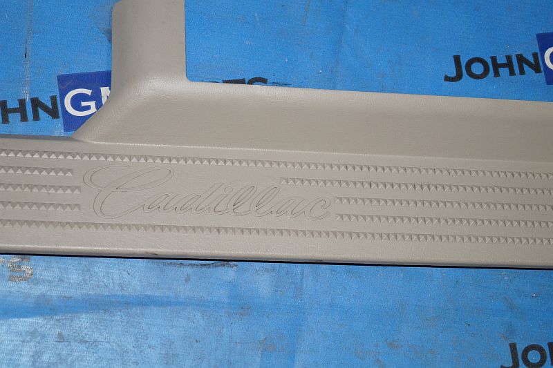 картинка Накладка порога левая 10359444 Cadillac Escalade GMT800 от магазина JohnGMparts